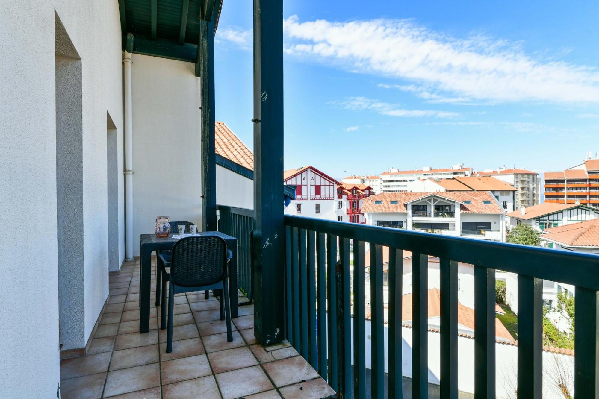 Logis Hotel & Restaurant Bergeret Sport Hendaye Exterior photo
