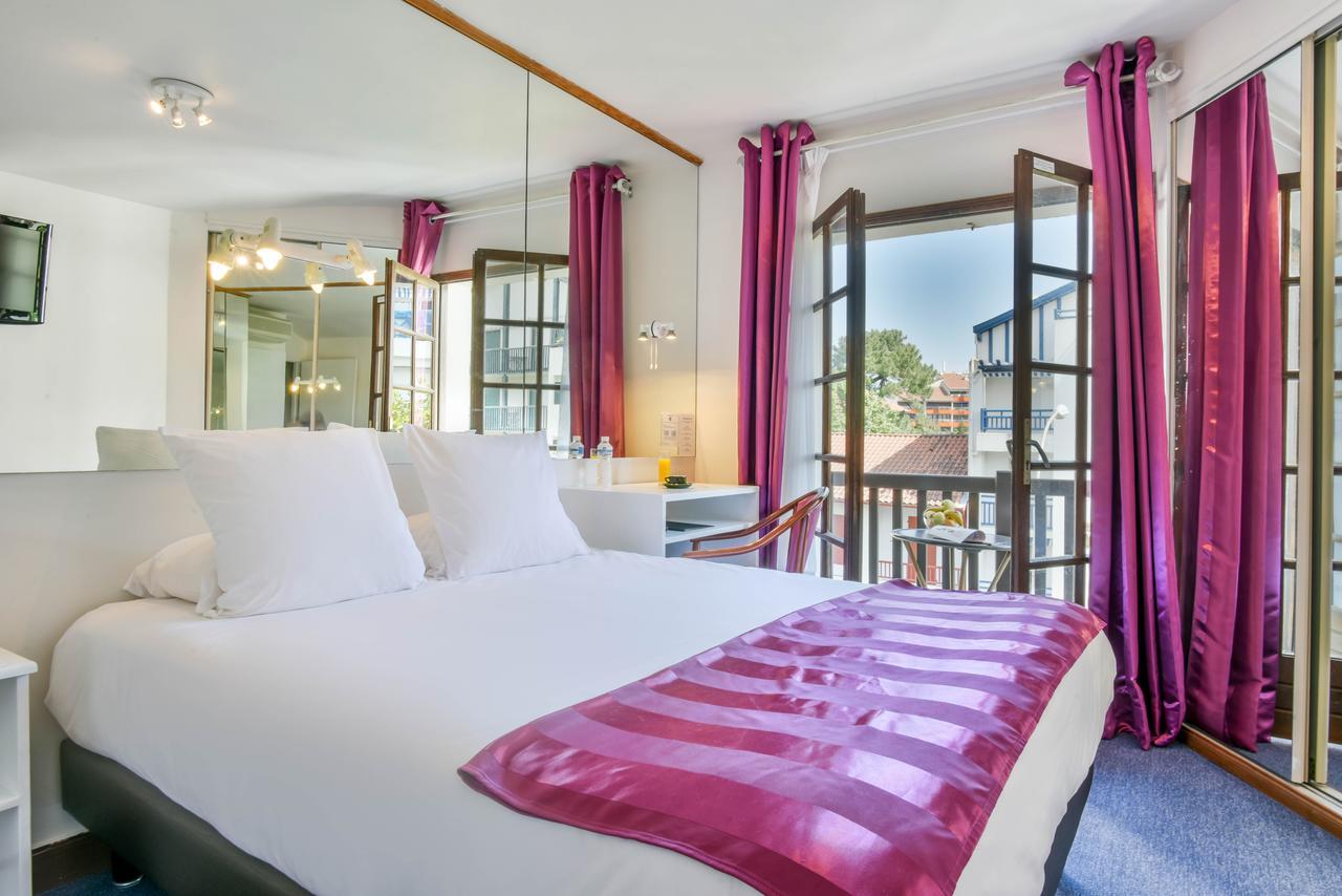 Logis Hotel & Restaurant Bergeret Sport Hendaye Exterior photo