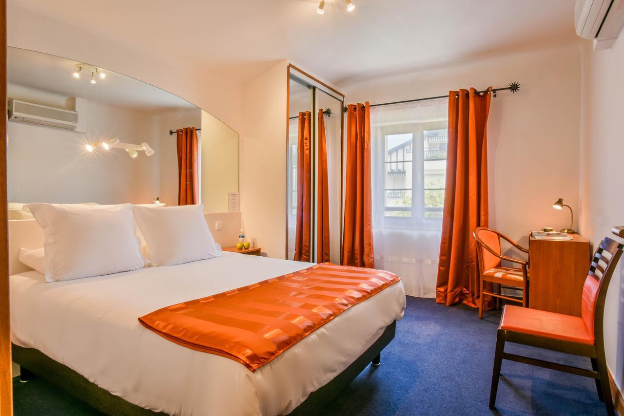 Logis Hotel & Restaurant Bergeret Sport Hendaye Exterior photo